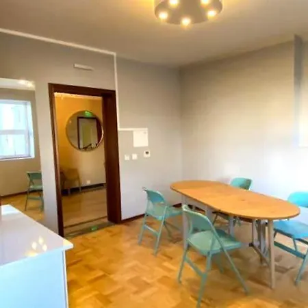 Quarto Com Wc Privativo - Arrendamento Mensal