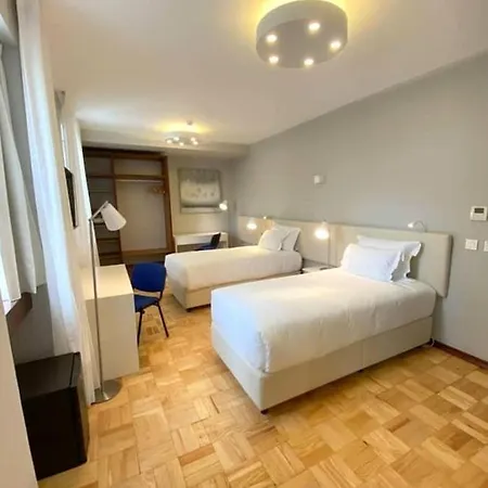 別荘 Quarto Com Wc Privativo - Arrendamento Mensal